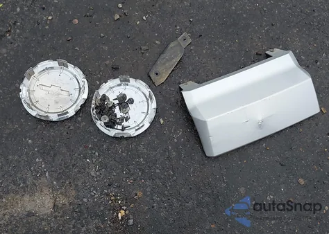 2018 Chevrolet Tahoe Lt z USA, uszkodzony, nr VIN 1GNSCBKC6JR390755